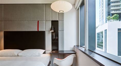 Art-covered Hotel in Miami Brickell District | citizenM