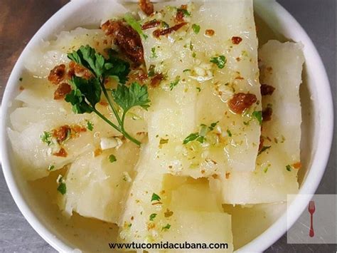 Yuca con mojo - COMIDA CUBANA