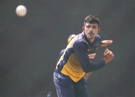 Maheesh Theekshana bowls in the nets | ESPNcricinfo.com