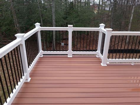 Fiberon Pro Tect Western Cedar w/ hidden fasteners, White Vinyl rail w ...