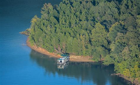 Dale Hollow Lake - a Tennessee Treasure