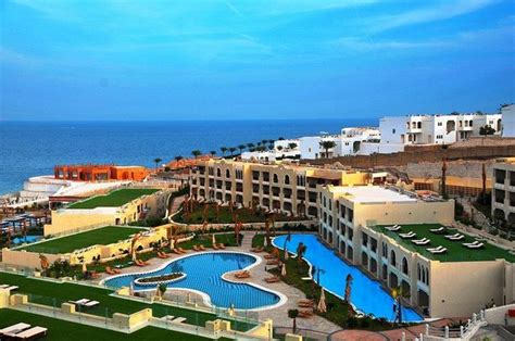 Sunrise Arabian Beach Resort - Luxury Lifestyle Awards