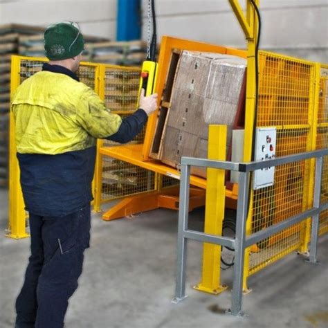 Economy Pallet Inverter - Materials Handling