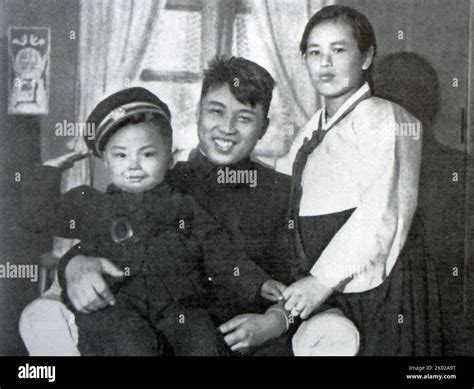 Kim Il Sung poses with his first wife Kim Jong Suk and his son Kim Jong ...