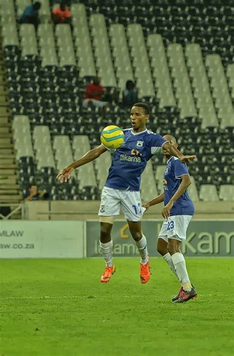 Themba Zwane biography: age, measurements, wife, current team, stats ...