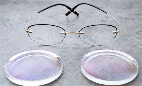 Unveiling the Magic of Photochromic Lenses: Pros and Cons