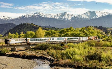 All aboard the Coastal Pacific scenic train – Travel&Travel