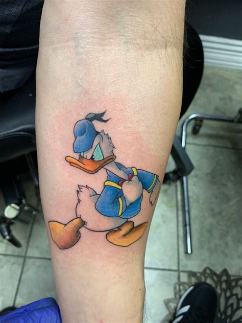 Donald Duck Tattoo | Tatuagem old school, Tatuagem, Tatoo