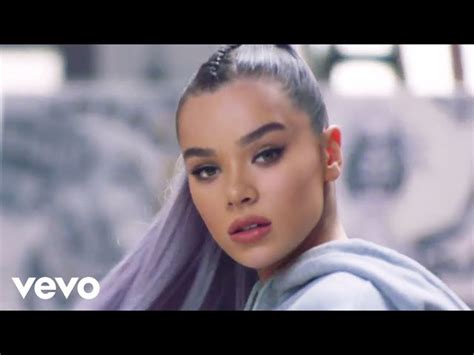 Hailee Steinfeld - Most Girls, chords, lyrics, video