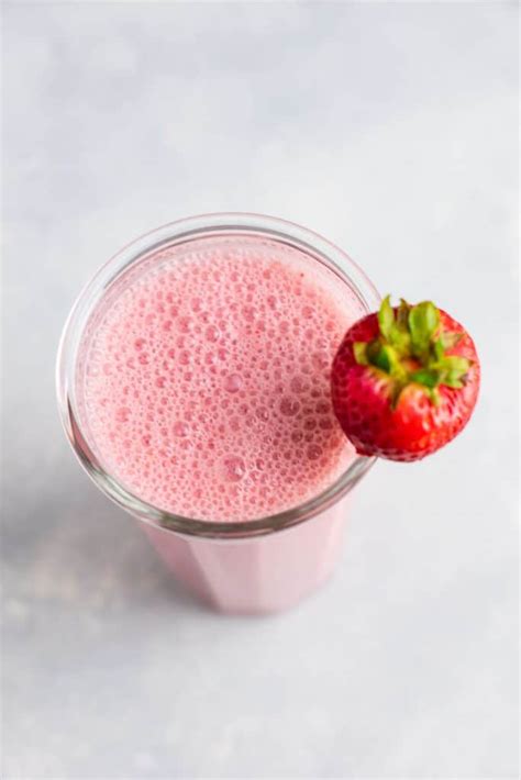 Easy Strawberry Smoothie Recipe - Build Your Bite