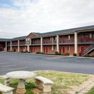 Hotels near The Shed Maryville, TN | ConcertHotels.com