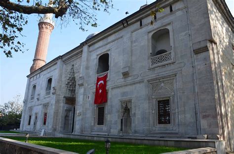 Green Mosque (Ottoman Mosque in Bursa, Turkey) - Nomadic Niko