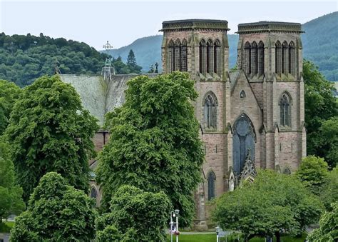 Inverness Cathedral (dedicated to St Andrew), by Alexander Ross (1834-1925): Exterior