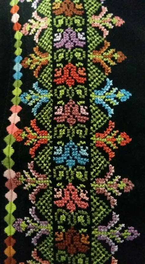 1000+ images about Palestinian Embroidery on Pinterest | Embroidered ...