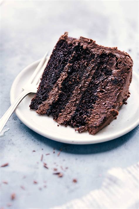 Best Moist Dark Chocolate Cake Recipe - Dingatan