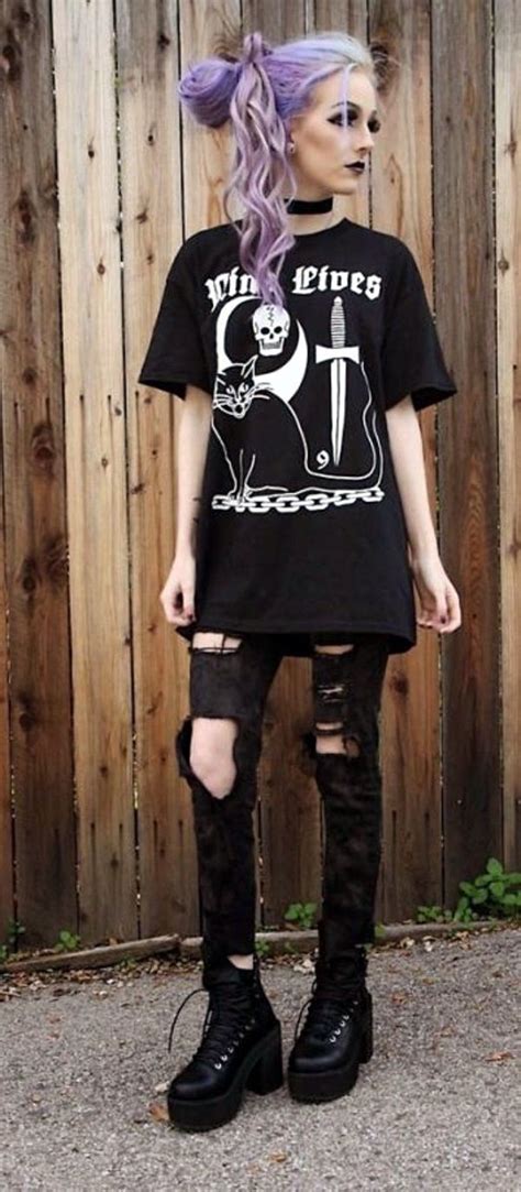 Emo Style Outfits And Fashion Ideas (19) | Grunge dress, Emo clothes for girls, Cute emo outfits