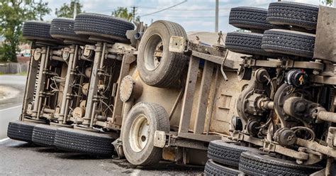 10 Of The Most Common Truck Accident Causes | Chicago, Illinois