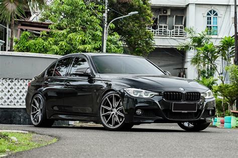 BMW 3 series 330i F30 Black Vossen HF-3 Wheel | Wheel Front