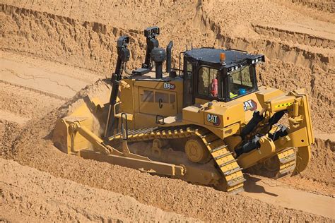 Fully mechanical Cat D8 GC dozer delivers easy maintenance