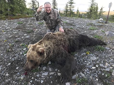 Grizzly Bear Hunting - Alaska