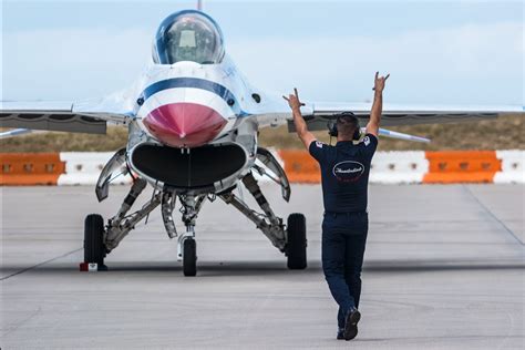 Inside USAF Thunderbird Operations Over Colorado – AirshowStuff