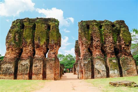 Polonnaruwa Ancient City - Airlines Crew Tours