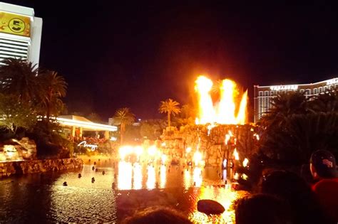 The Volcano at Mirage Las Vegas - Pic of the Week ~ The World of Deej