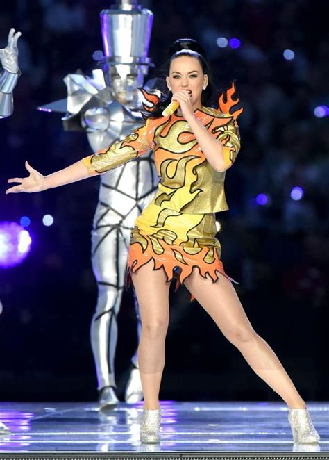 The Most Showstopping Super Bowl Halftime Outfits Of All Time | HuffPost