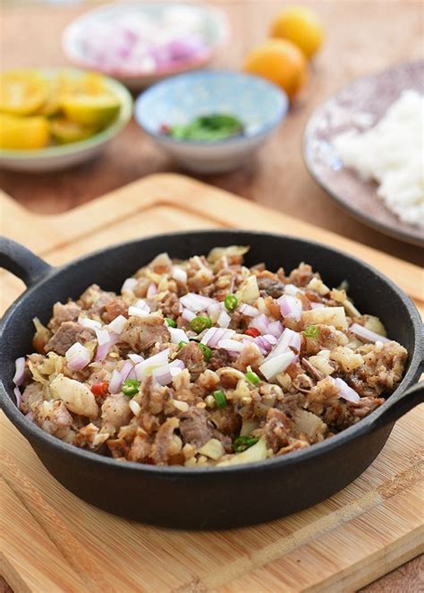 Sizzling Sisig | Recipe | Rice recipes for dinner, Sisig, Favorite ...