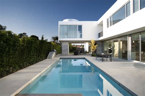 Modern Family Home / Dennis Gibbens Architects | ArchDaily