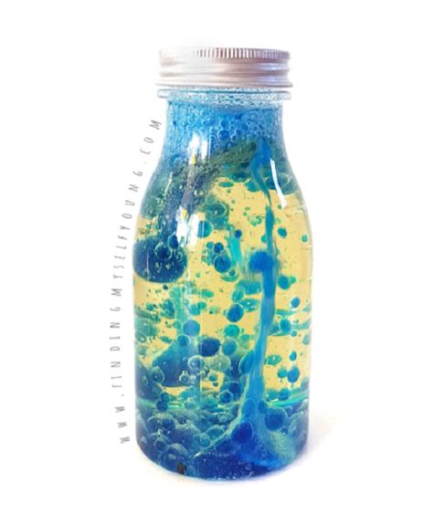 How to make a Lava Lamp Experiment Sensory Bottle | Finding Myself Young