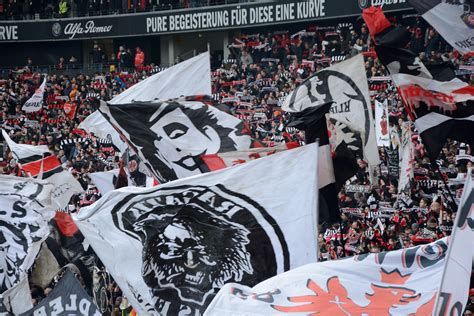 Eintracht Frankfurt-Fans Foto & Bild | motive, fussball, sport Bilder ...