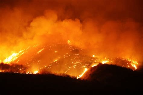 Largest wildfire in California right now reaches incredible size!