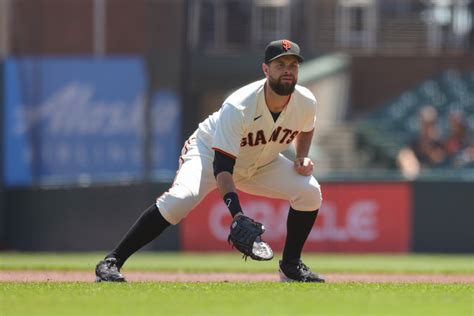 Former SF Giants star Brandon Belt signs with Blue Jays - Sports ...