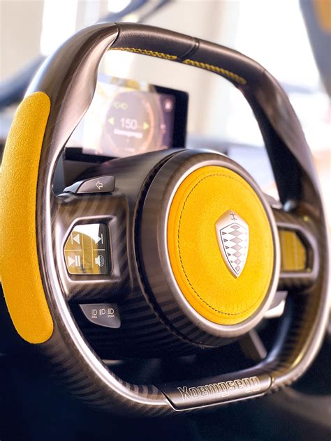 Koenigsegg Gemera Steering Wheel : r/carporn