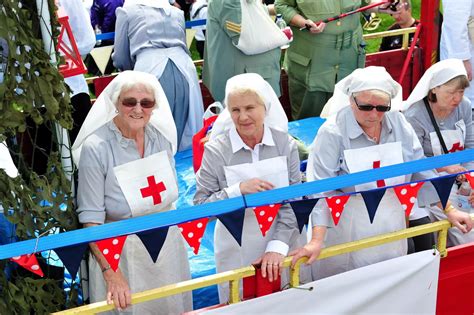 78 pictures from Cleethorpes Carnival Parades since the 70s - Grimsby Live