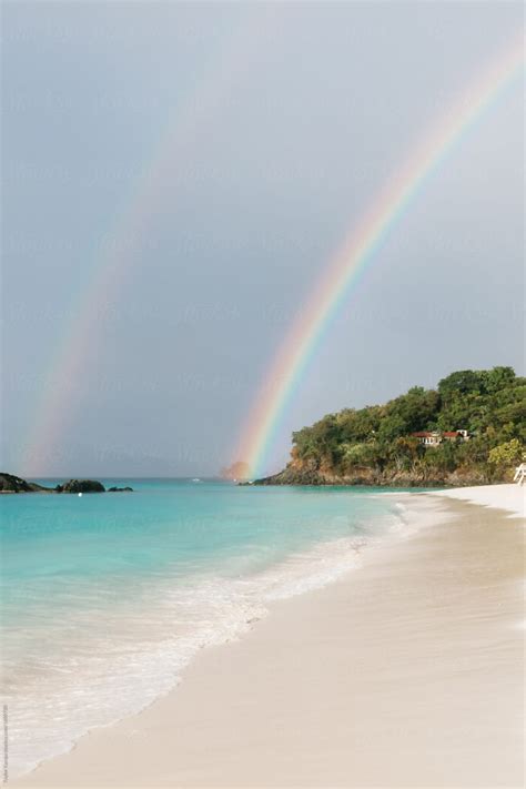 «Double Rainbow On The Beach» del colaborador de Stocksy «Taylor Kampa ...