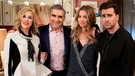 'Schitt's Creek' cast says an emotional goodbye - CNN