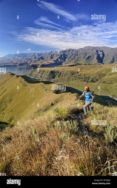 Cathkin peak champagne castle hi-res stock photography and images - Alamy