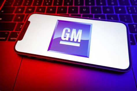 What's up with GM stock? - Business News