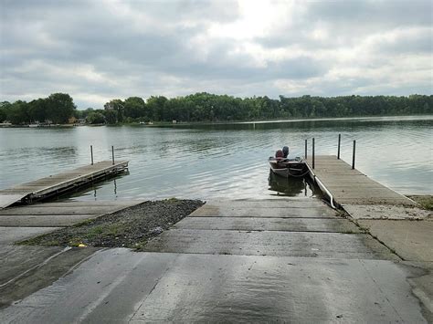 Submerged Pickup with Body Inside Found in Chisago Co. Lake