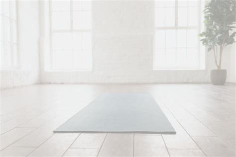 The 20 best non-toxic yoga mats (2023) - Ellie Smith Yoga