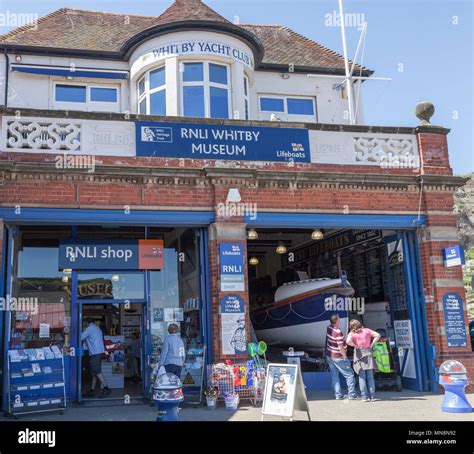 Whitby museum yorkshire hi-res stock photography and images - Alamy