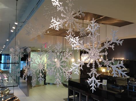 Hang different sized snowflakes with fishing line for a winter wonderland … | Winter wonderland ...