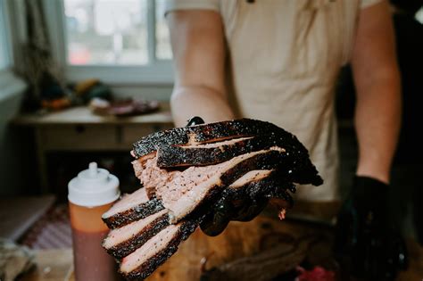 The Complete Guide to Smoke a Brisket - Barbecue Basket