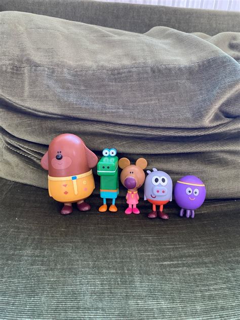 Hey duggee figures in North West Leicestershire for £5.00 for sale | Shpock