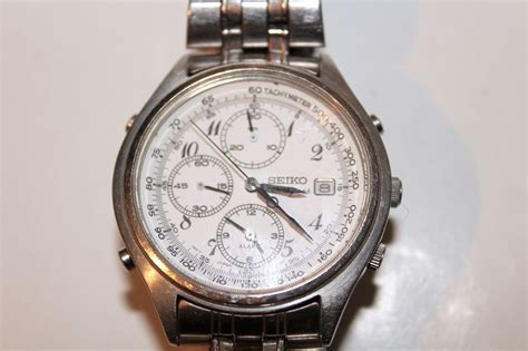 Seiko Chronograph 7T32 Analogue Quartz Watch | EBTH