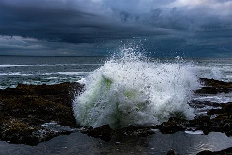 Thor's Well Photograph by Russ Fortney - Fine Art America