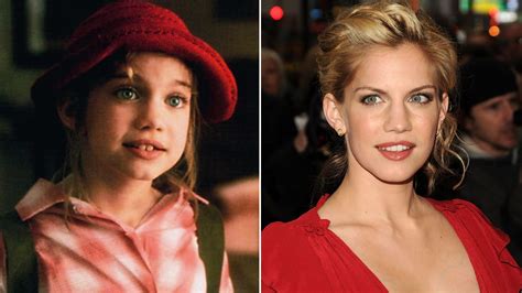 anna-chlumsky-stern-tease_vhv6xh