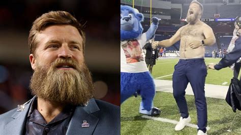 Ryan Fitzpatrick recreates iconic shirtless moment after Bills’ 24-18 win vs Buccaneers